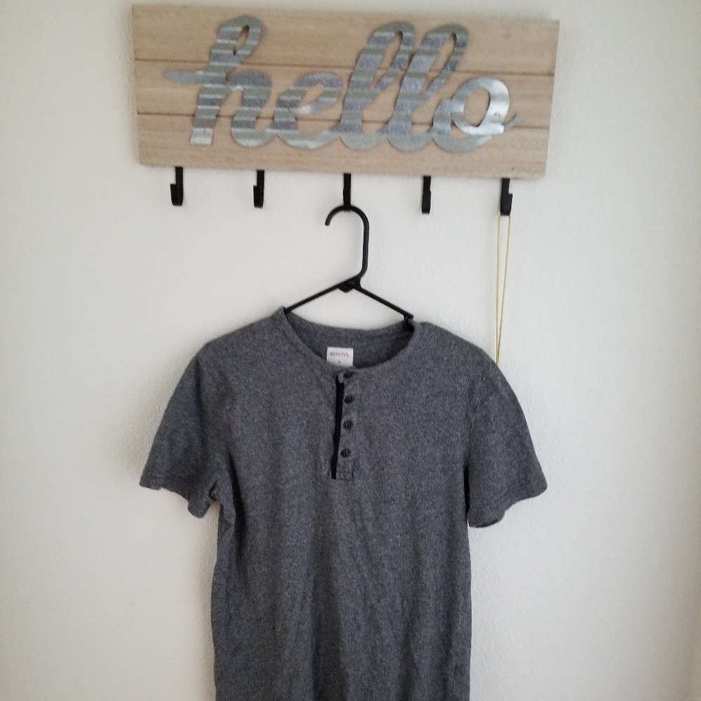 Mens Shirt. Size Medium.  👁❤ Offers!!